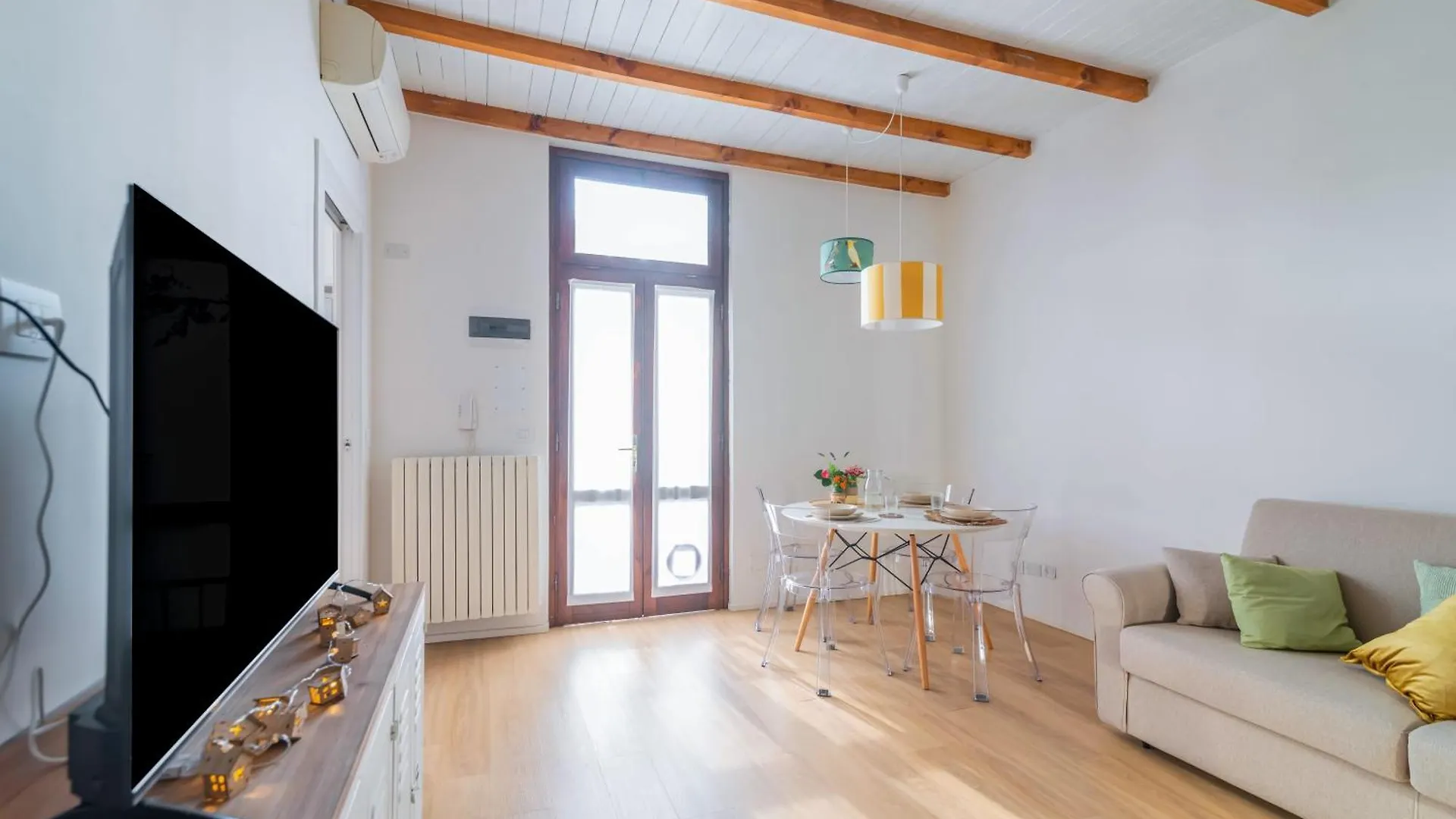 Casa Allegra_bilocale in centro con posto auto Pavia